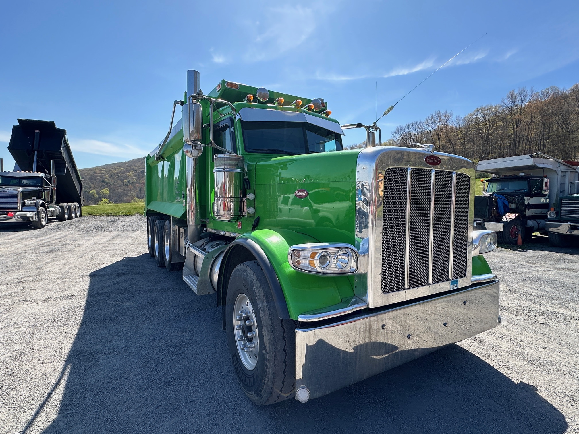 2019 PETERBILT 389 Glider - view 6 of 62