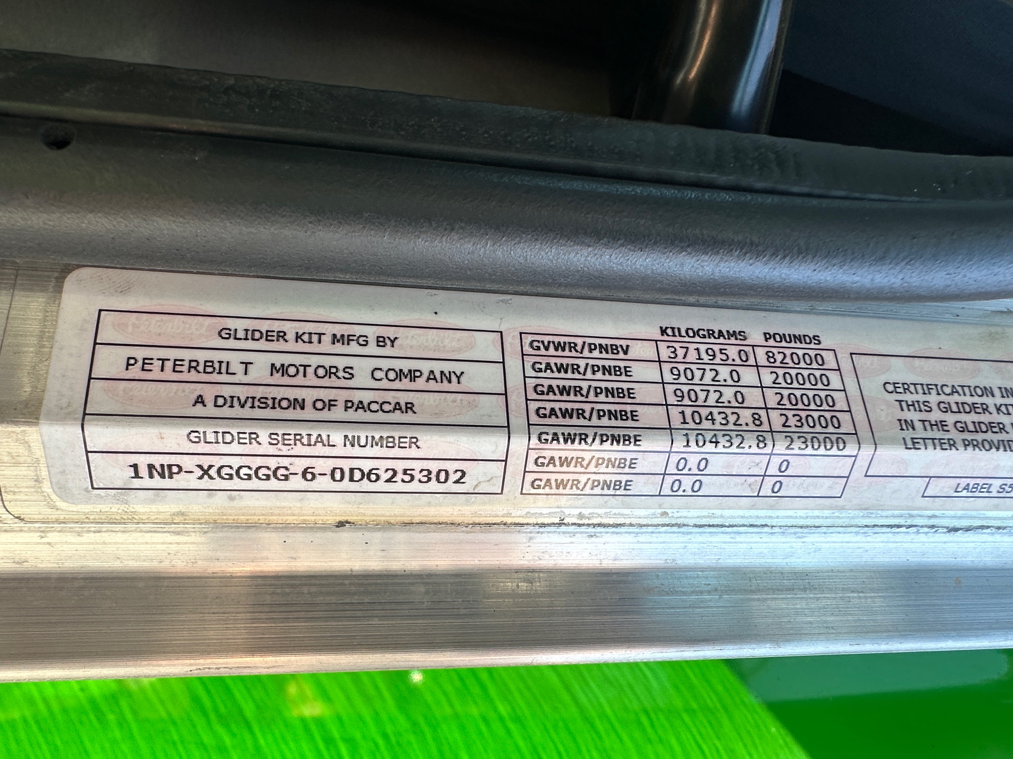 2019 PETERBILT 389 Glider - Image 15