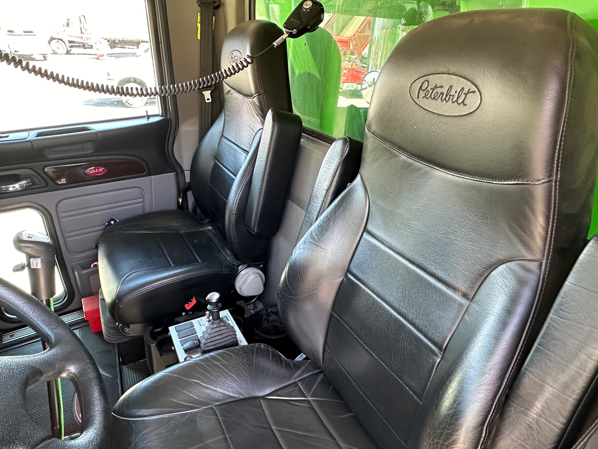 2019 PETERBILT 389 Glider - view 18 of 62