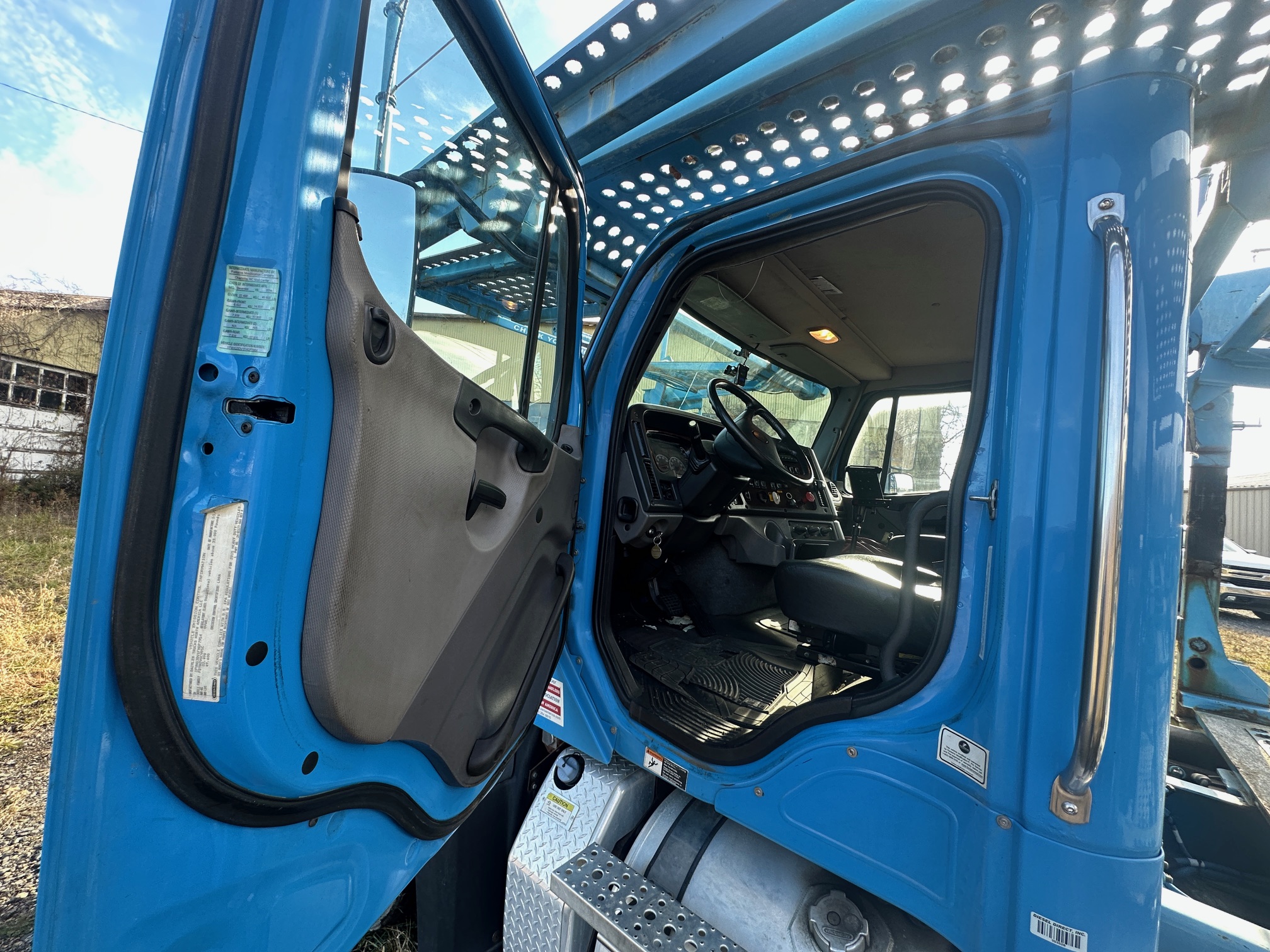 2015 FREIGHTLINER 114SD - view 12 of 64