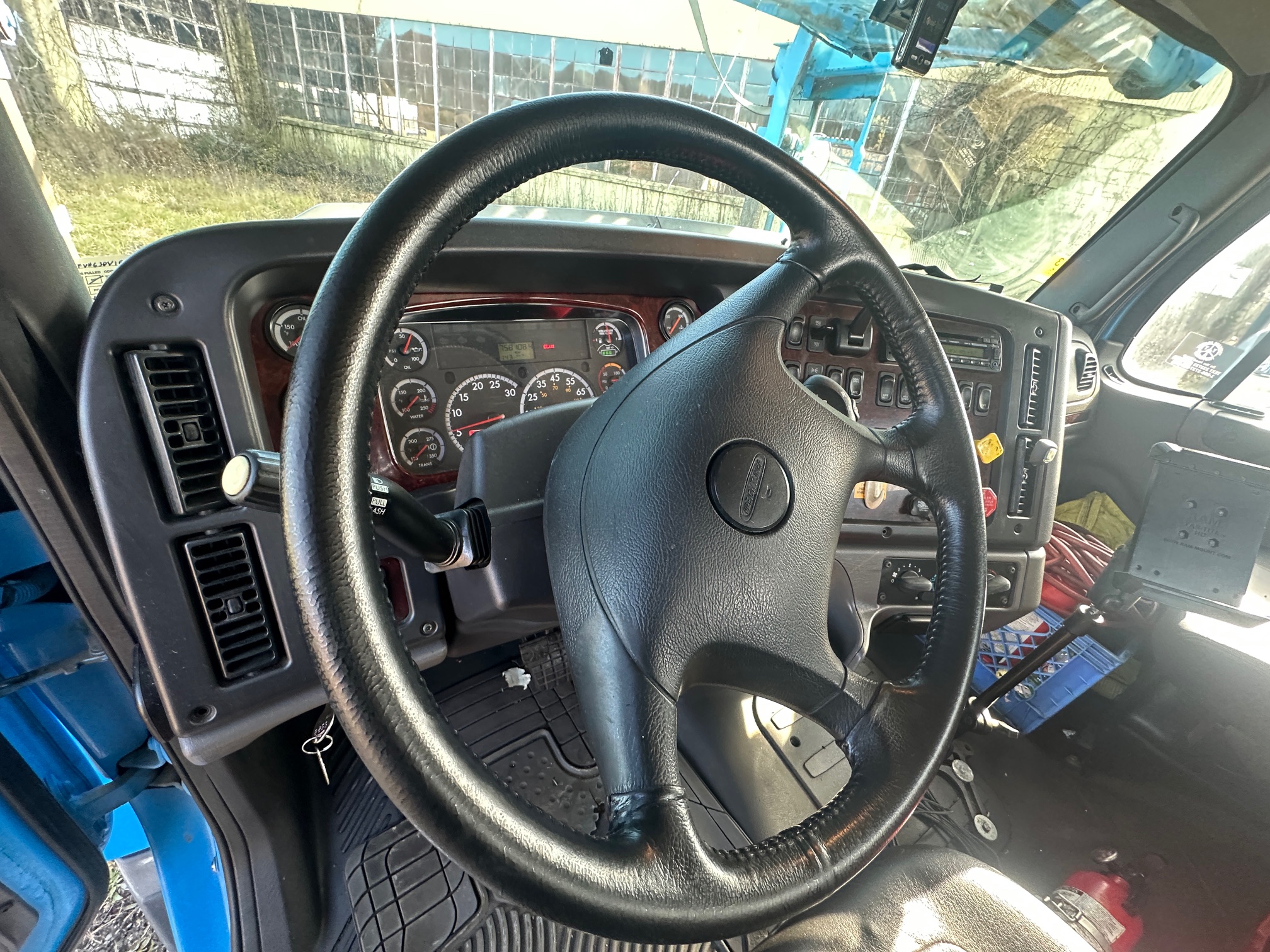 2015 FREIGHTLINER 114SD - view 14 of 64