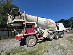 2008 OSHKOSH Front Discharge Mixer - Image 42