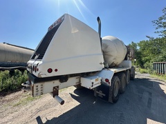 2008 OSHKOSH Front Discharge Mixer - Image 5