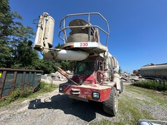 2008 OSHKOSH Front Discharge Mixer - Image 9