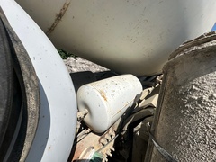 2008 OSHKOSH Front Discharge Mixer - Image 12