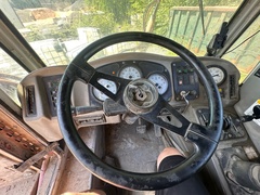 2008 OSHKOSH Front Discharge Mixer - Image 21