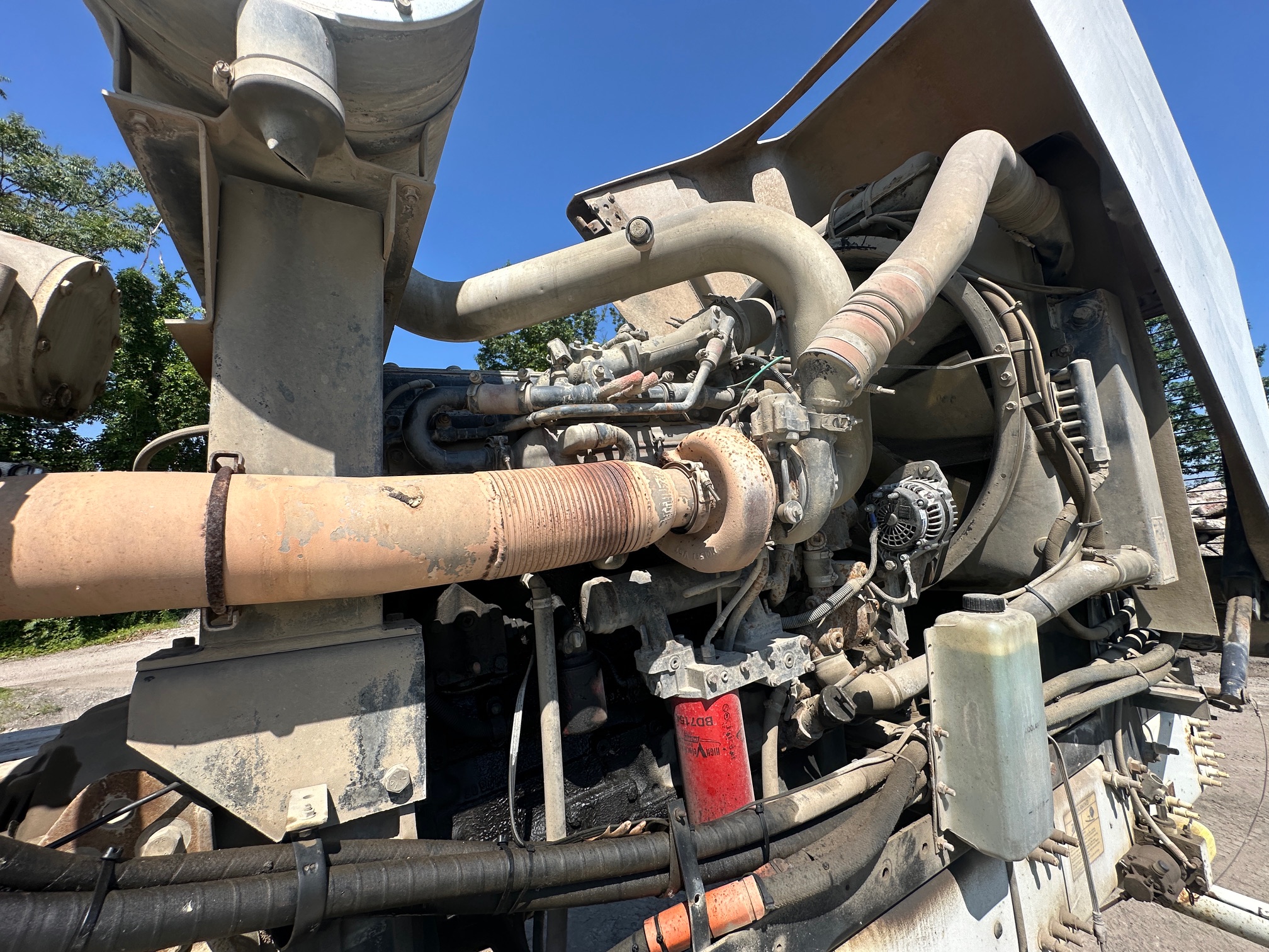 2008 OSHKOSH Front Discharge Mixer - Image 31