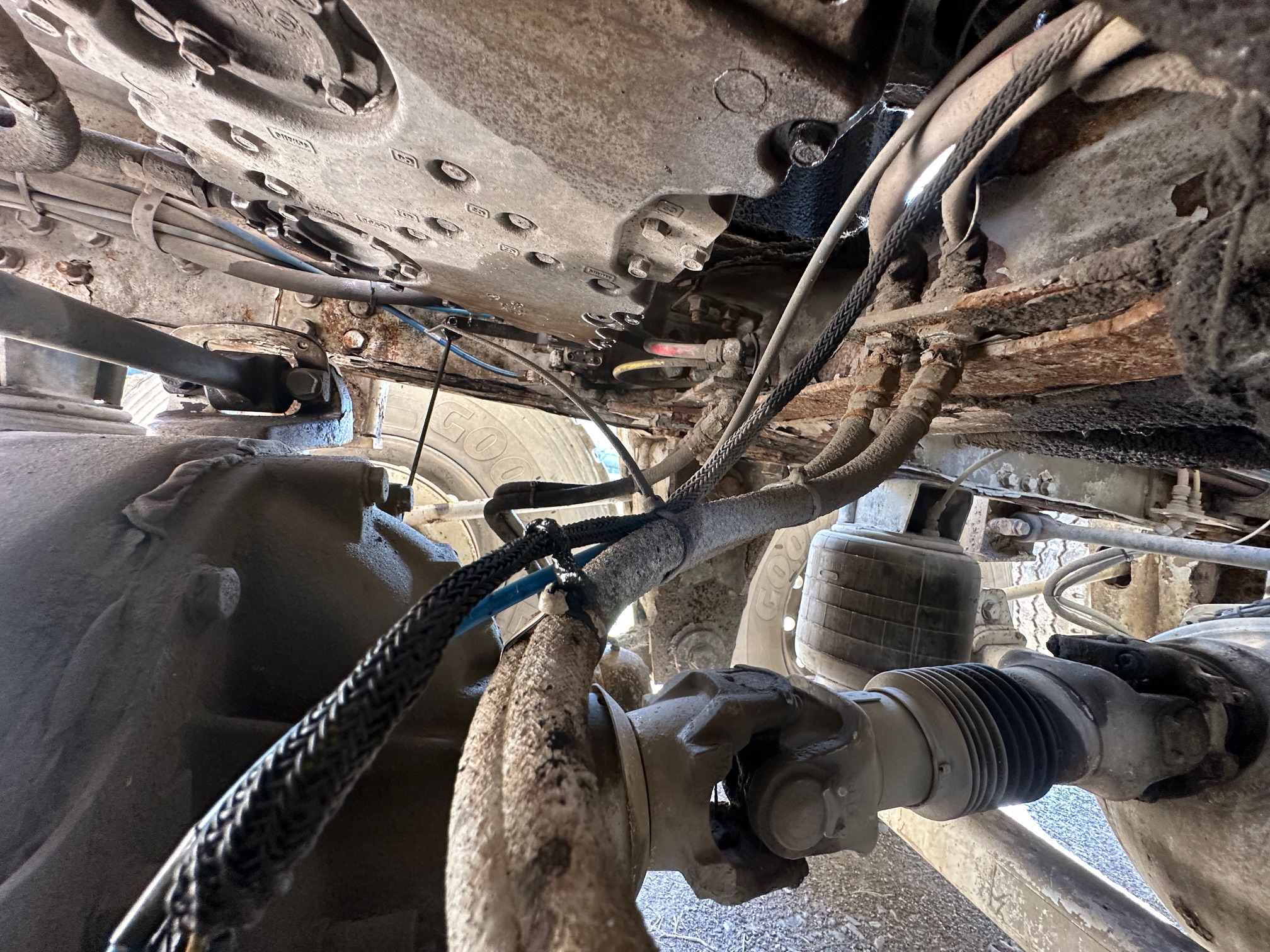 2008 OSHKOSH Front Discharge Mixer - Image 35