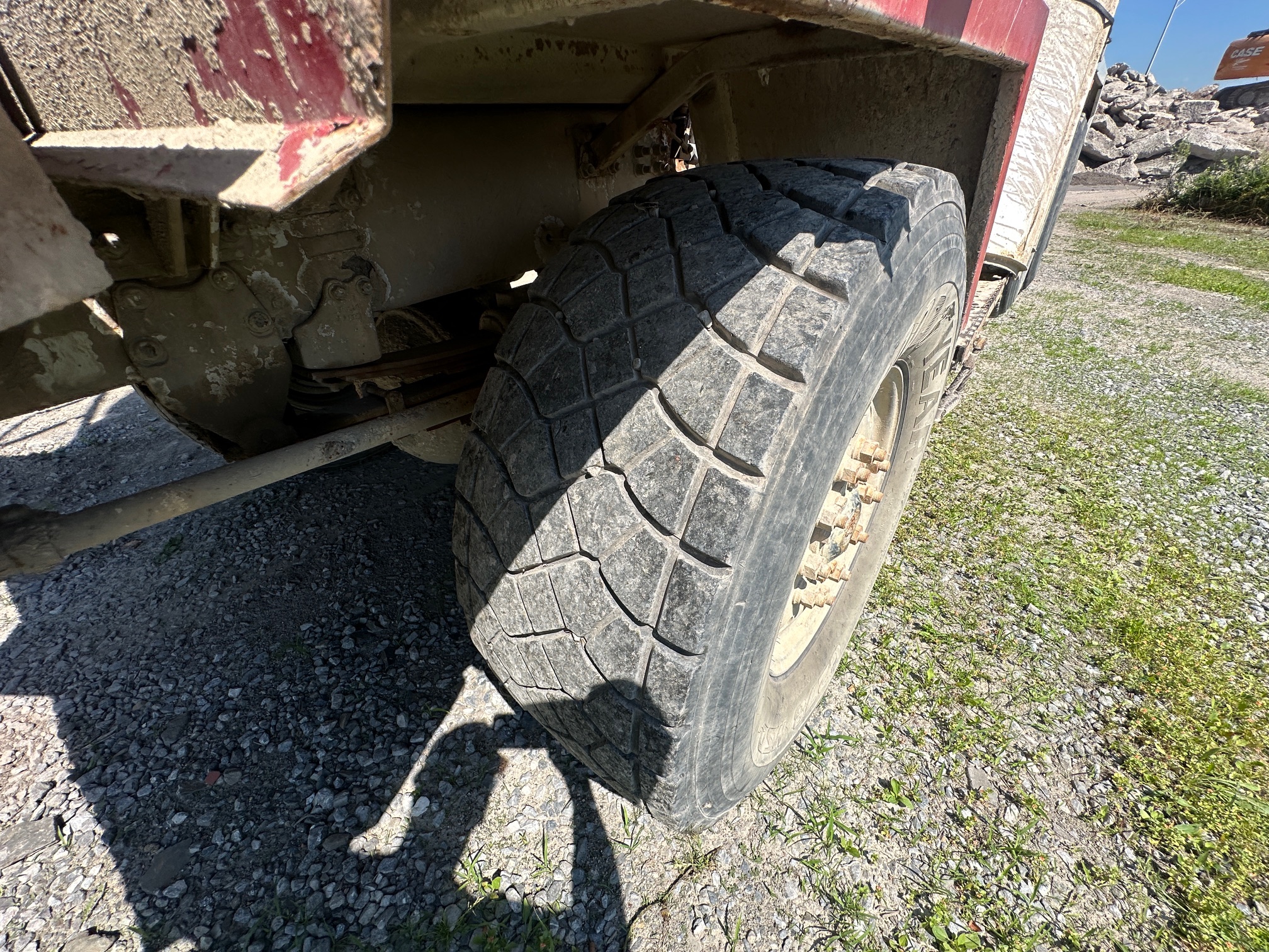 2008 OSHKOSH Front Discharge Mixer - Image 41