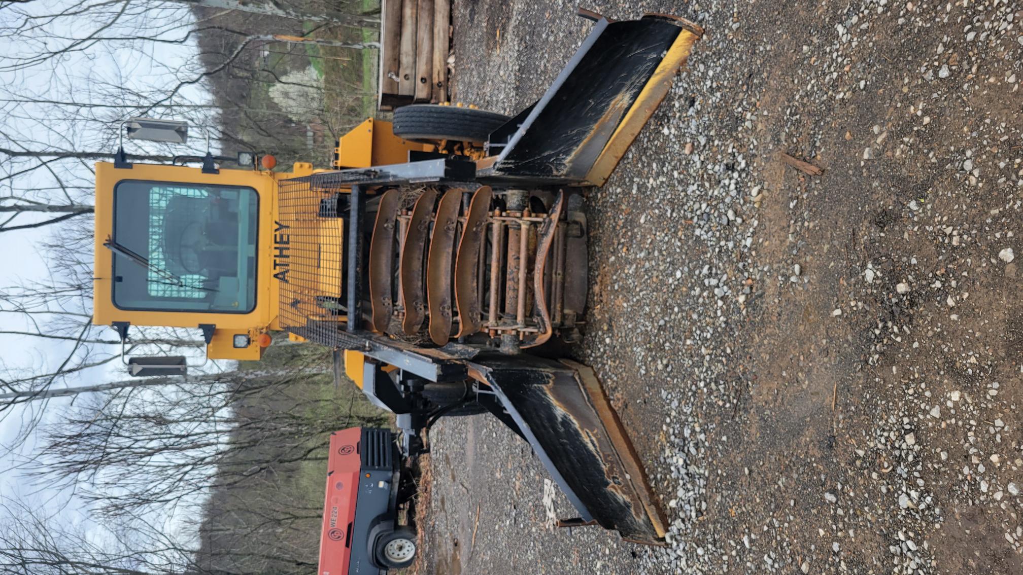 2001 ATHEY 7-12D - Image 2