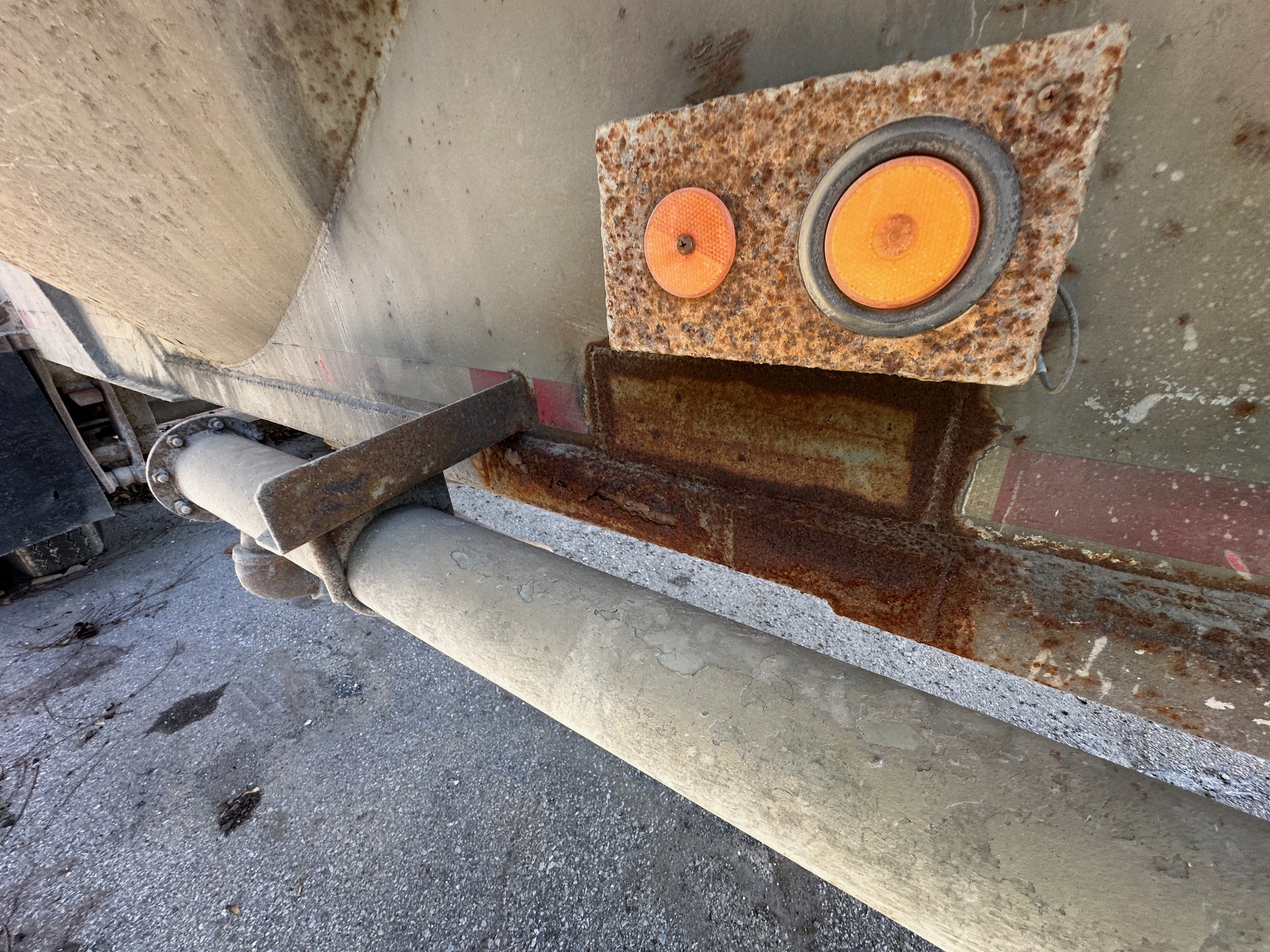 1972 FRUEHAUF Bulk Trailer - Image 8