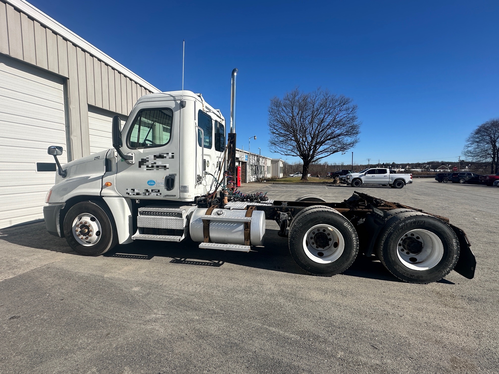 2009 FREIGHTLINER Cascadia - Image 9