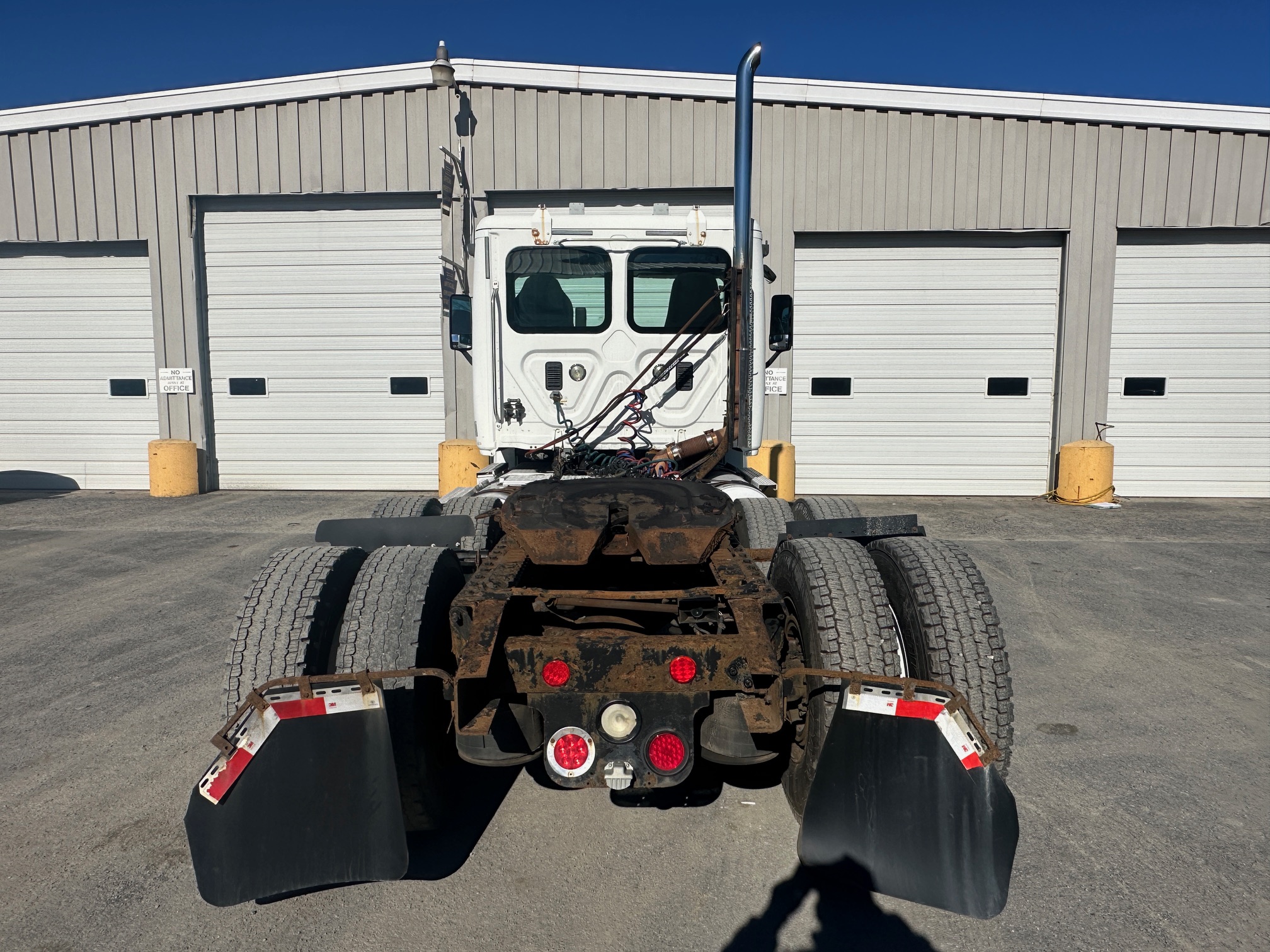 2009 FREIGHTLINER Cascadia - Image 12
