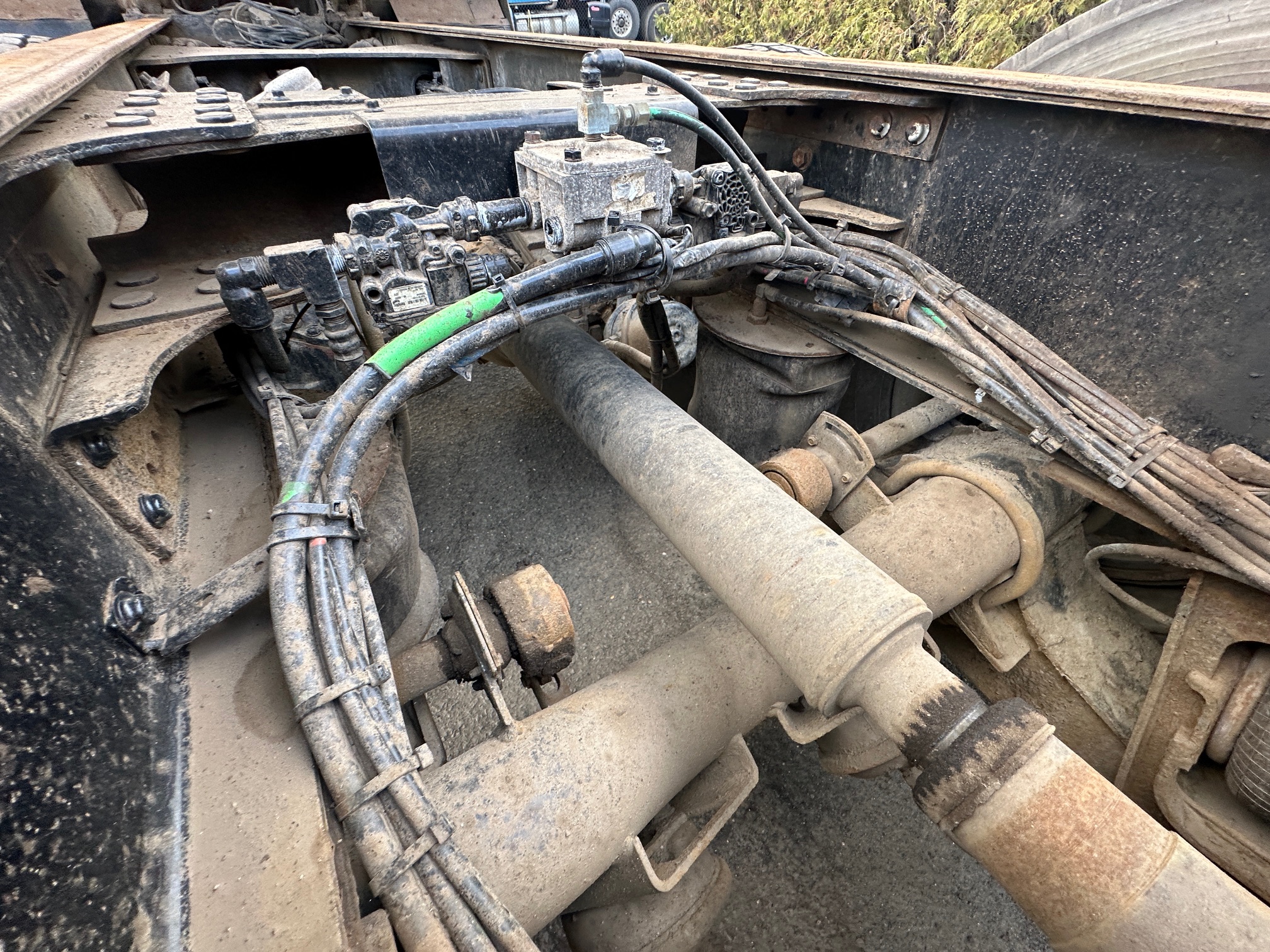 2017 MACK Granite GU713 - view 12 of 35