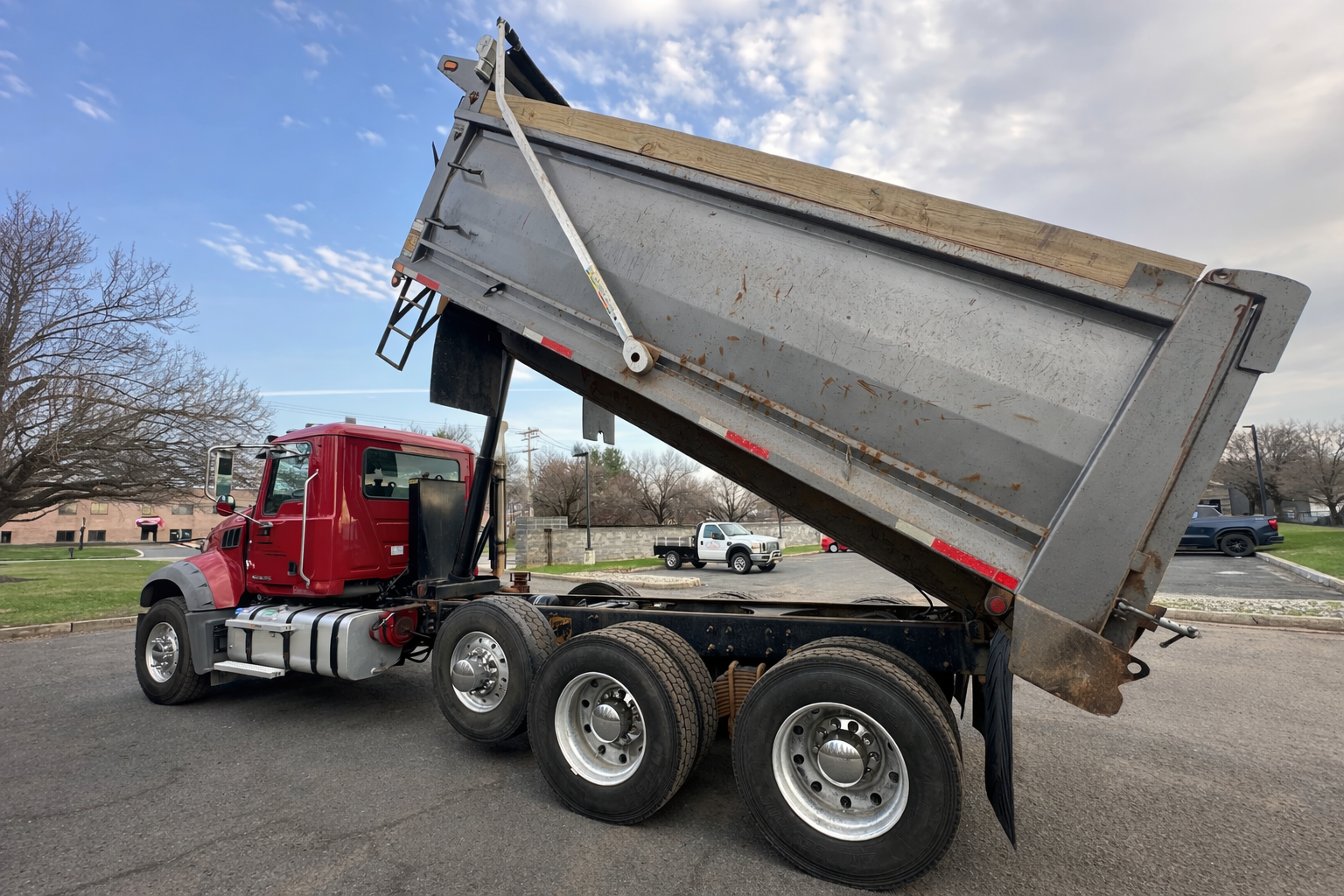 2017 MACK Granite GU713 - view 4 of 35