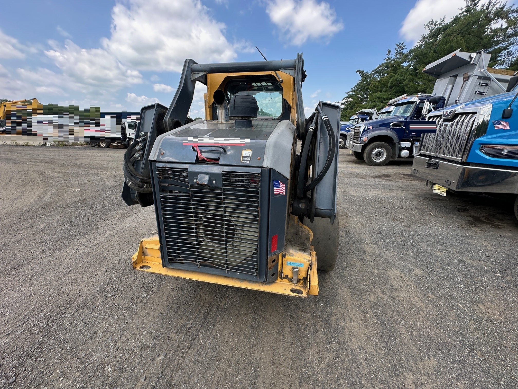 2017 DEERE 332G - view 9 of 19