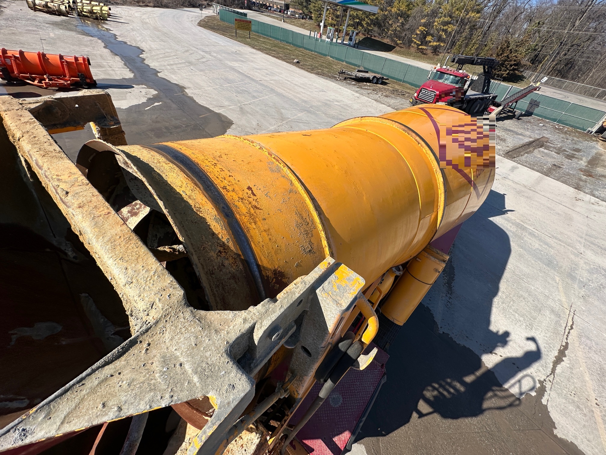 2020 PHOENIX Front Discharge Mixer - Image 10