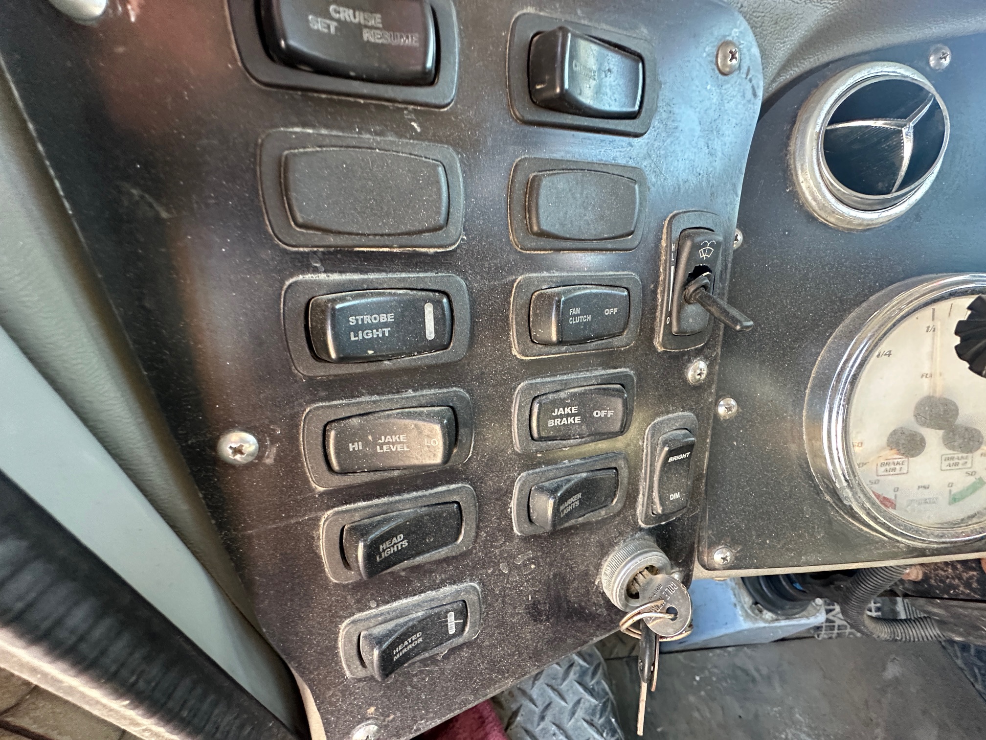 2020 PHOENIX Front Discharge Mixer - Image 20