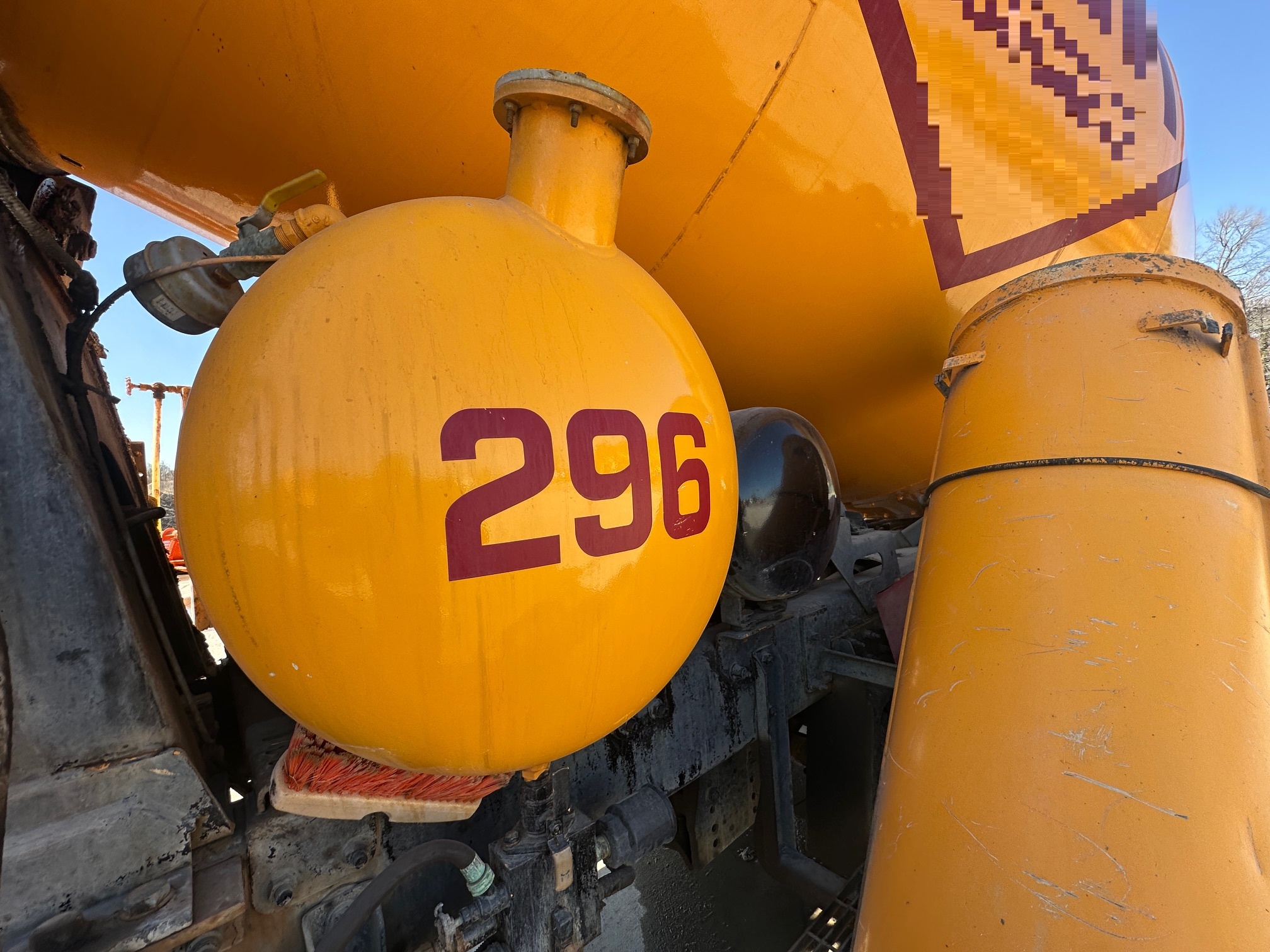 2020 PHOENIX Front Discharge Mixer - Image 24