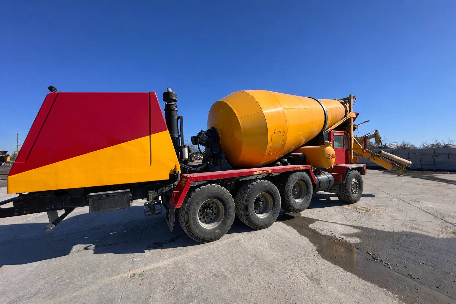 2020 PHOENIX Front Discharge Mixer - Image 6