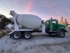 2019 MACK GR64B Rear Mixer - Image 6
