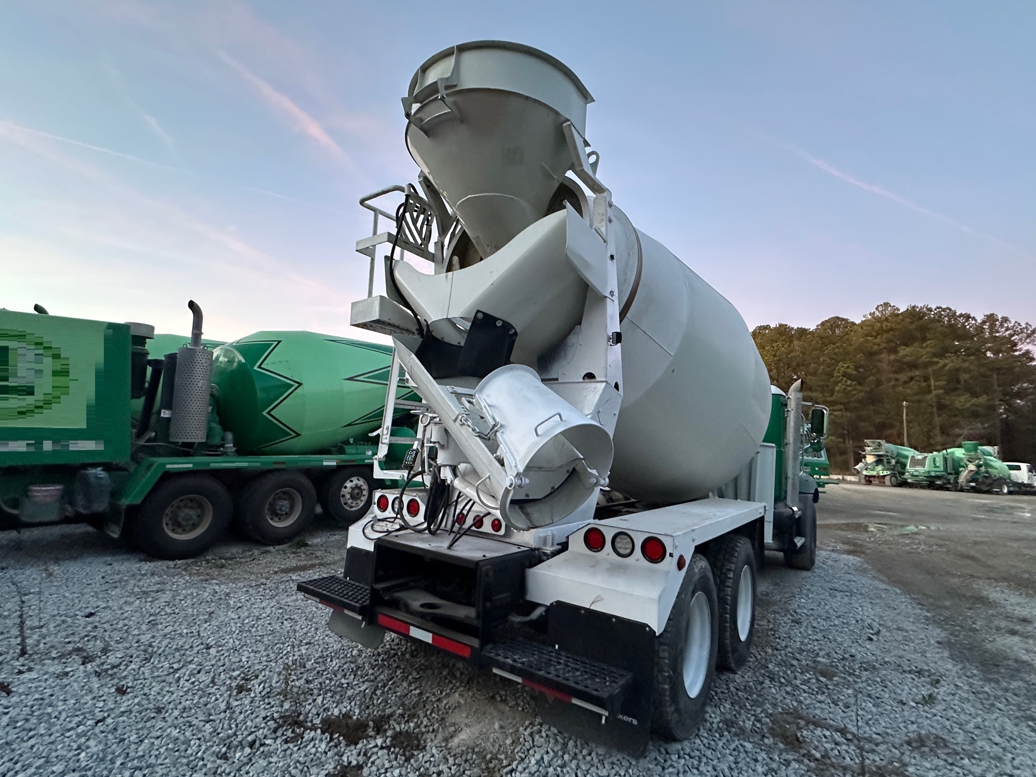 2019 MACK GR64B Rear Mixer - view 8 of 35