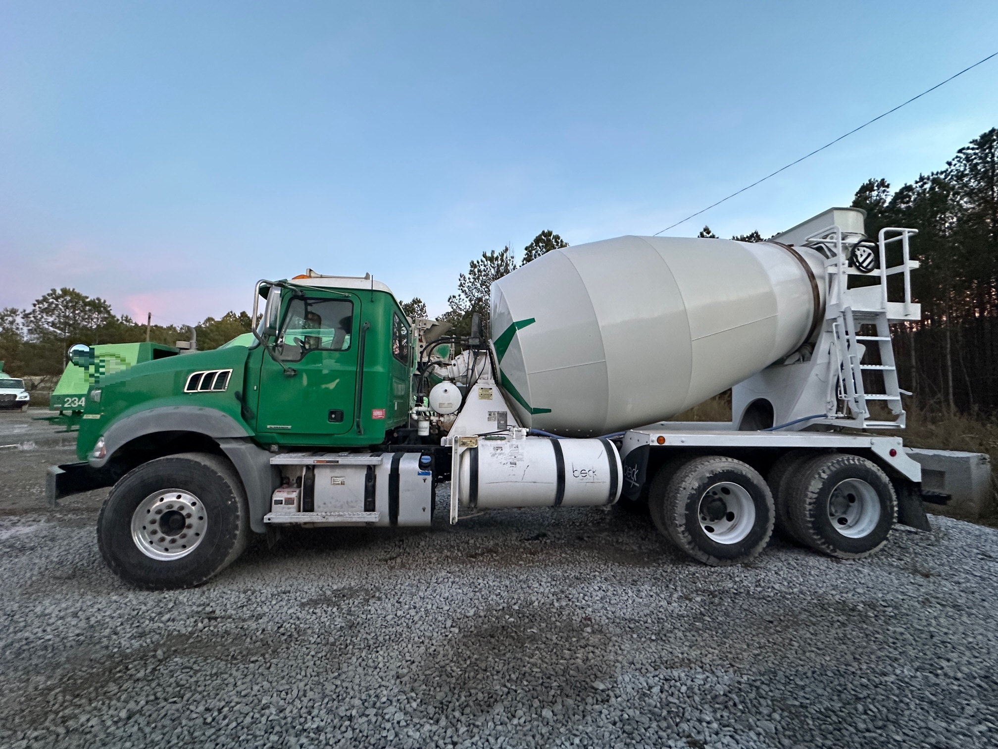 2019 MACK GR64B Rear Mixer - Image 12
