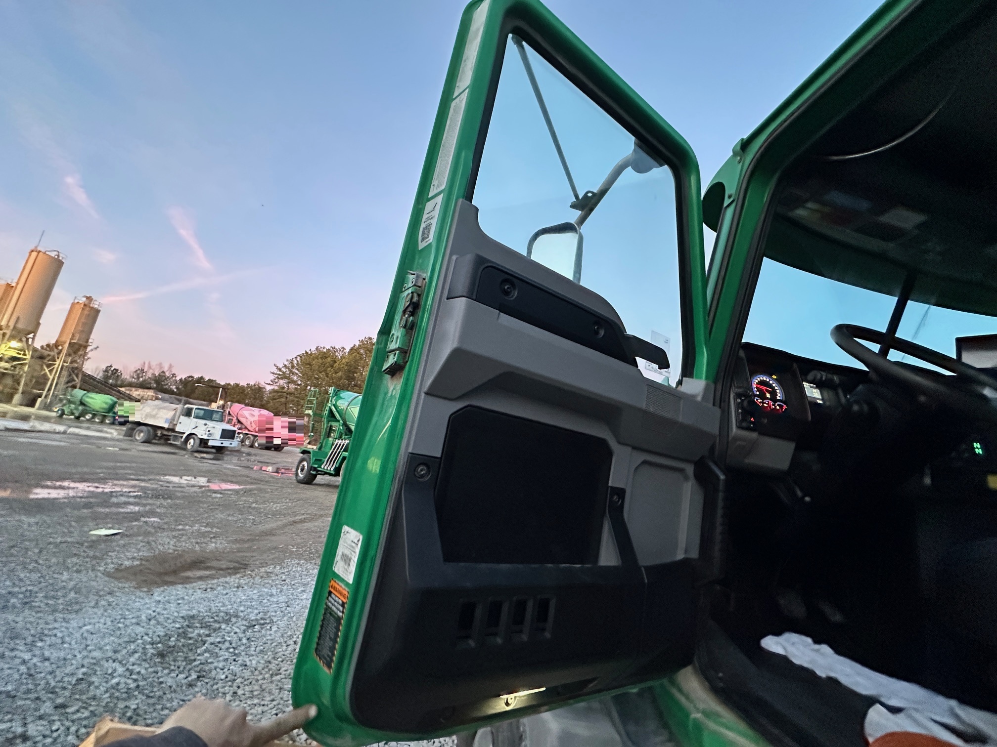 2019 MACK GR64B Rear Mixer - view 15 of 35