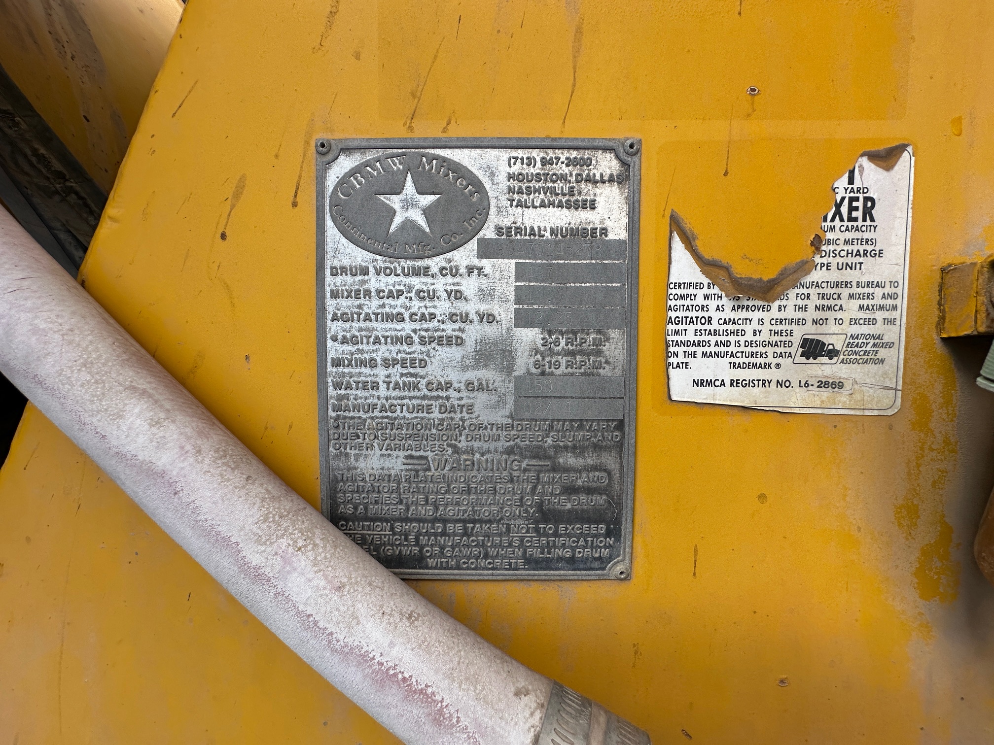 2004 VOLVO Rear Discharge Mixer - Image 18