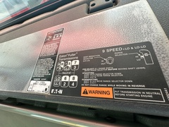 2004 VOLVO Rear Discharge Mixer - Image 24