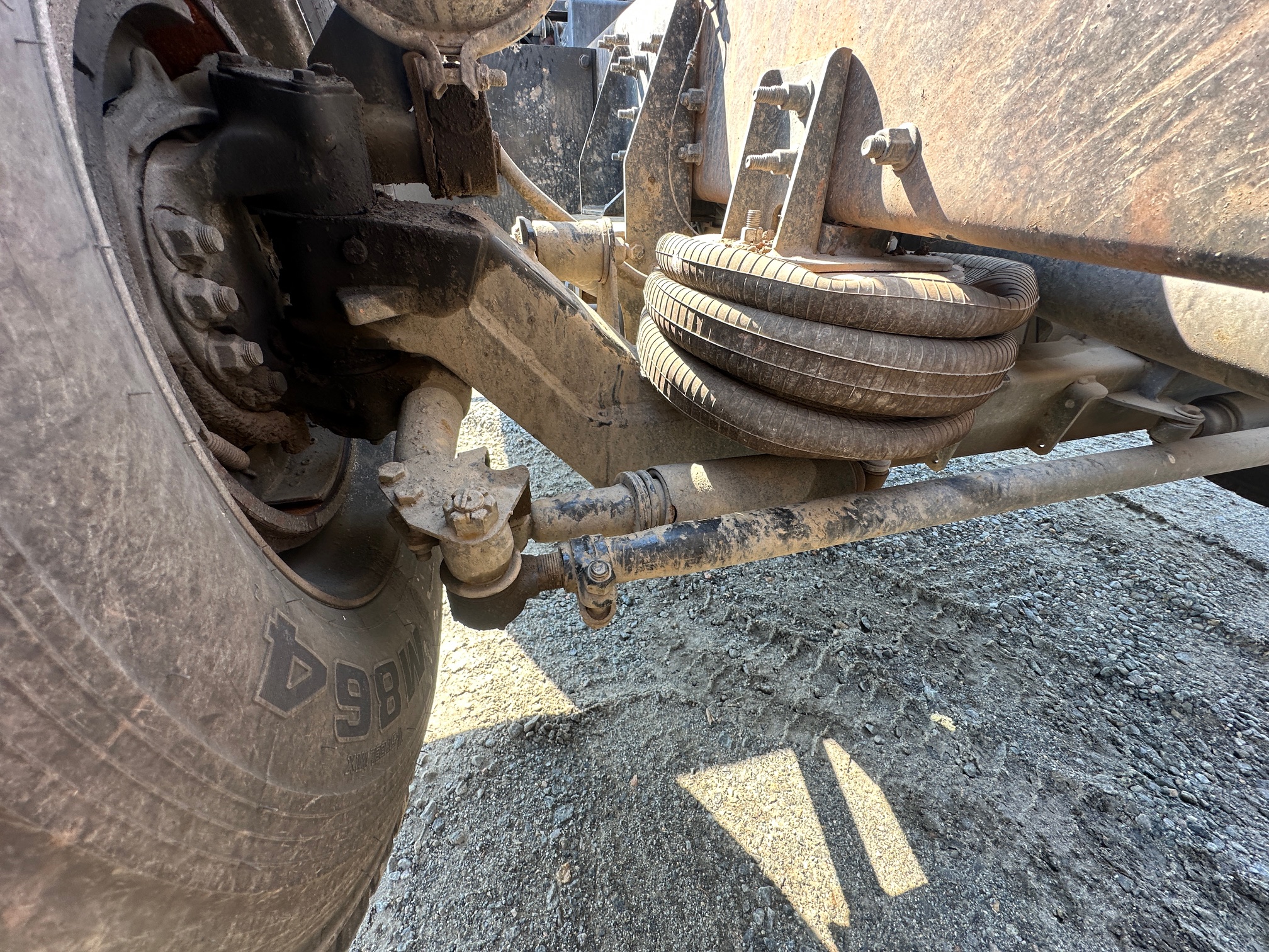 2017 MACK Granite GU713 - view 15 of 53