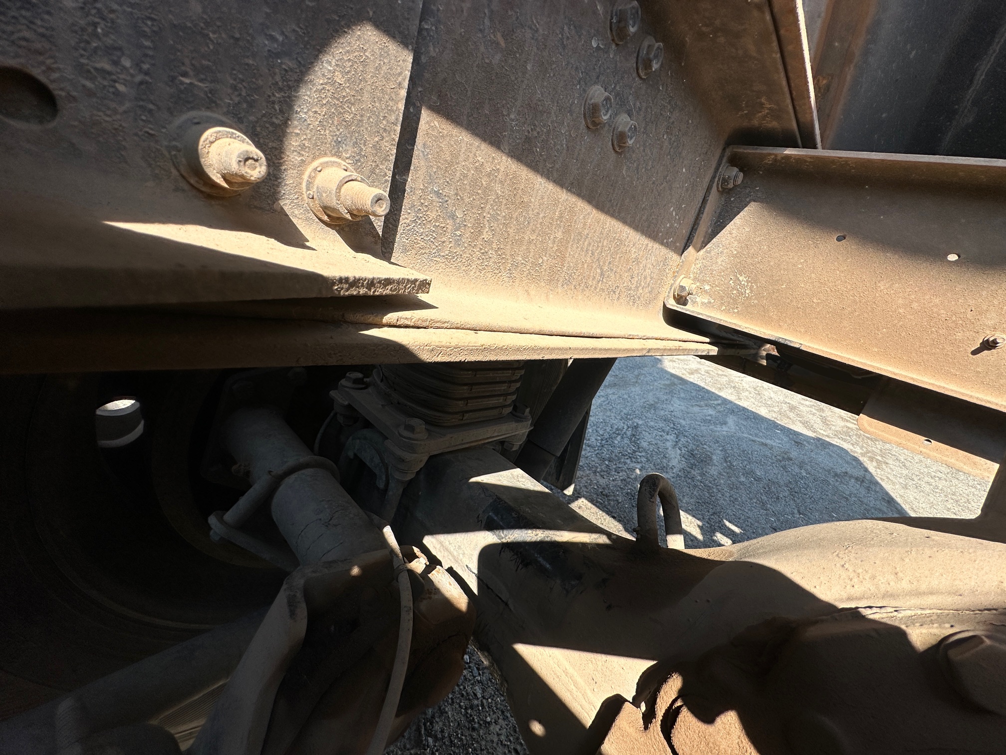 2017 MACK Granite GU713 - view 19 of 53