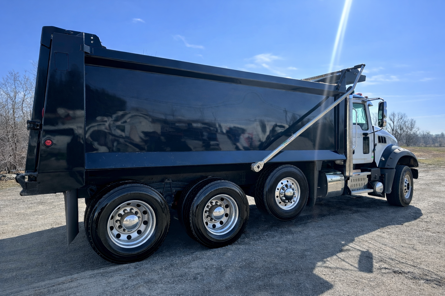 2017 MACK Granite GU713 - view 4 of 53