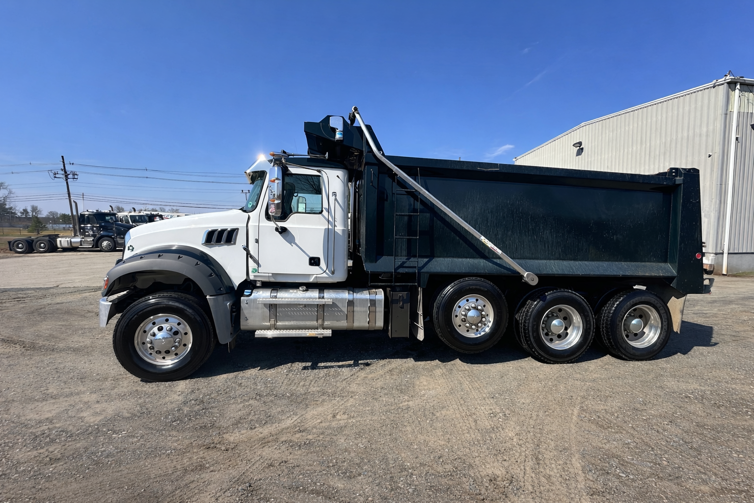 2017 MACK Granite GU713 - view 6 of 53