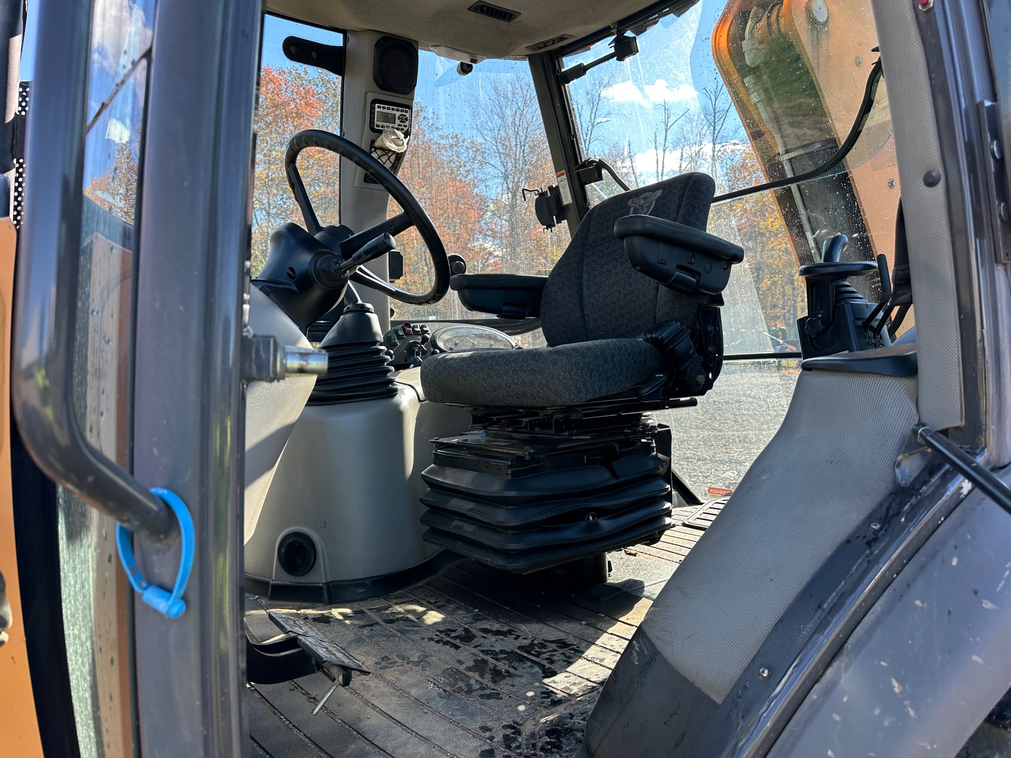 2018 CASE 590 Super N - Image 31