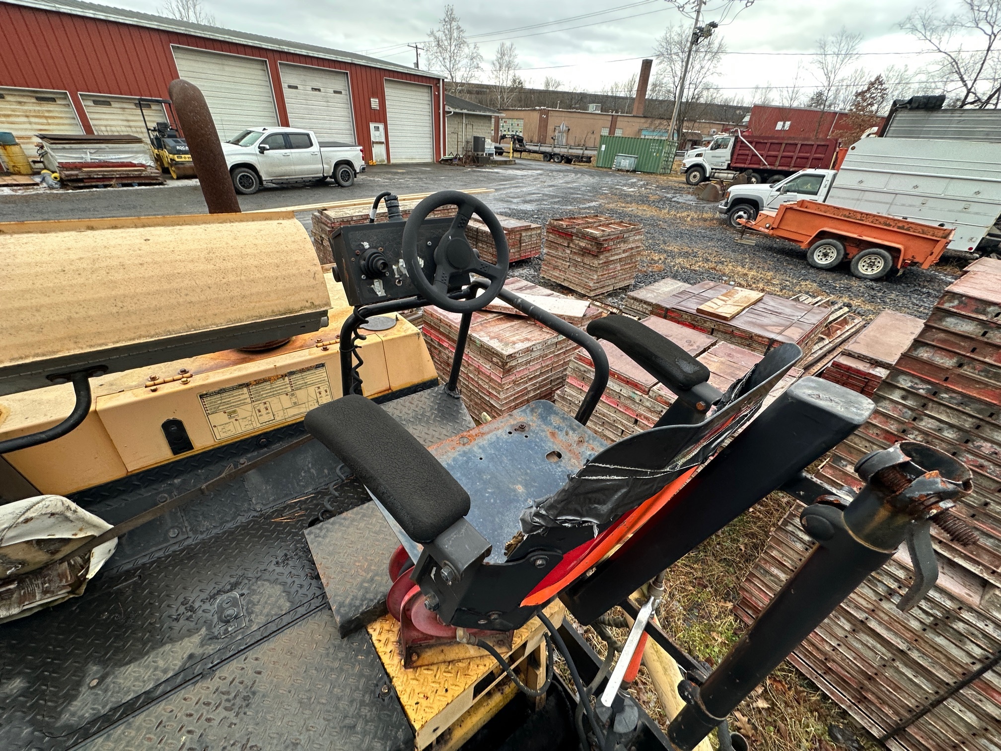 2007 LEEBOY L8816T - Image 11