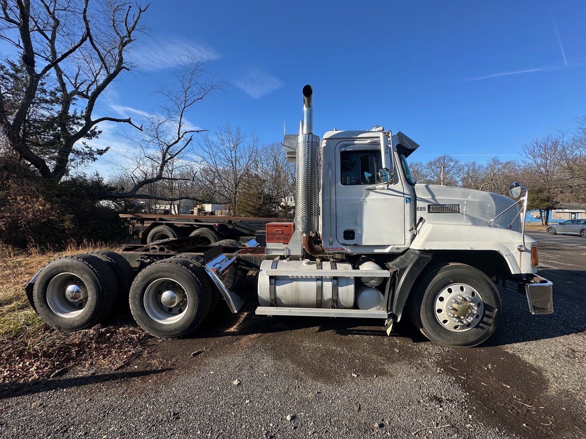 2000 MACK CH602 Day Cab - view 2 of 27