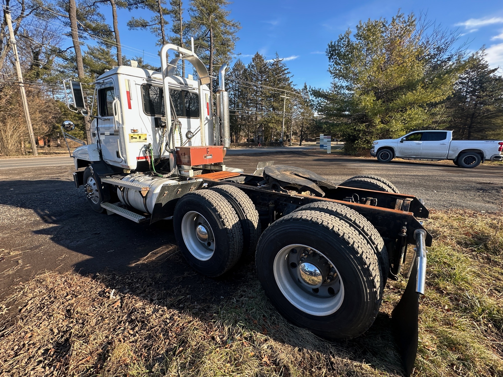 2000 MACK CH602 Day Cab - Image 5
