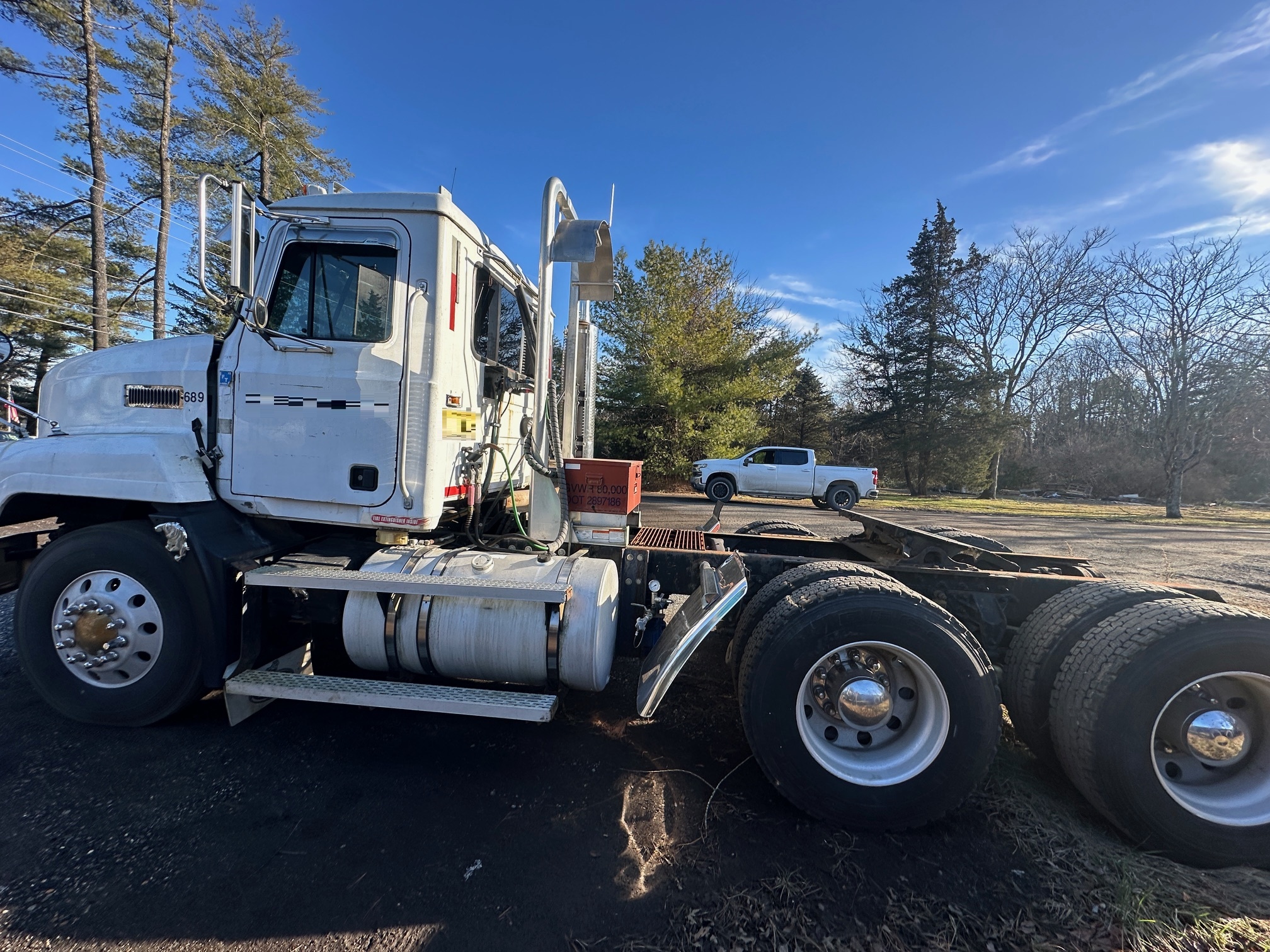 2000 MACK CH602 Day Cab - Image 6