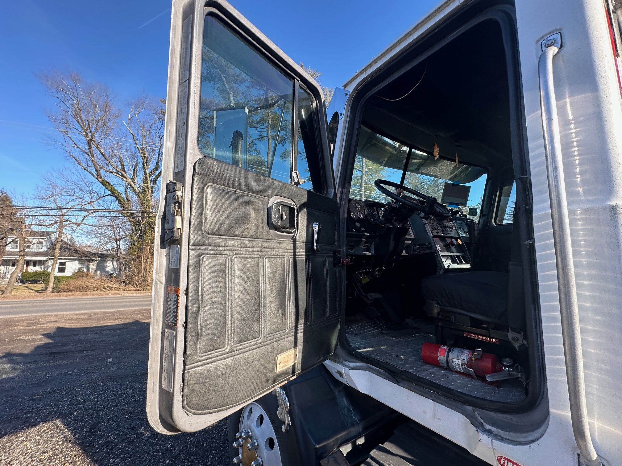 2000 MACK CH602 Day Cab - view 18 of 27