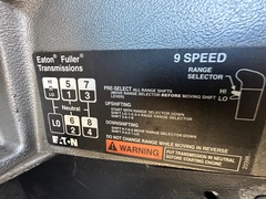 2000 MACK CH602 Day Cab - Image 25