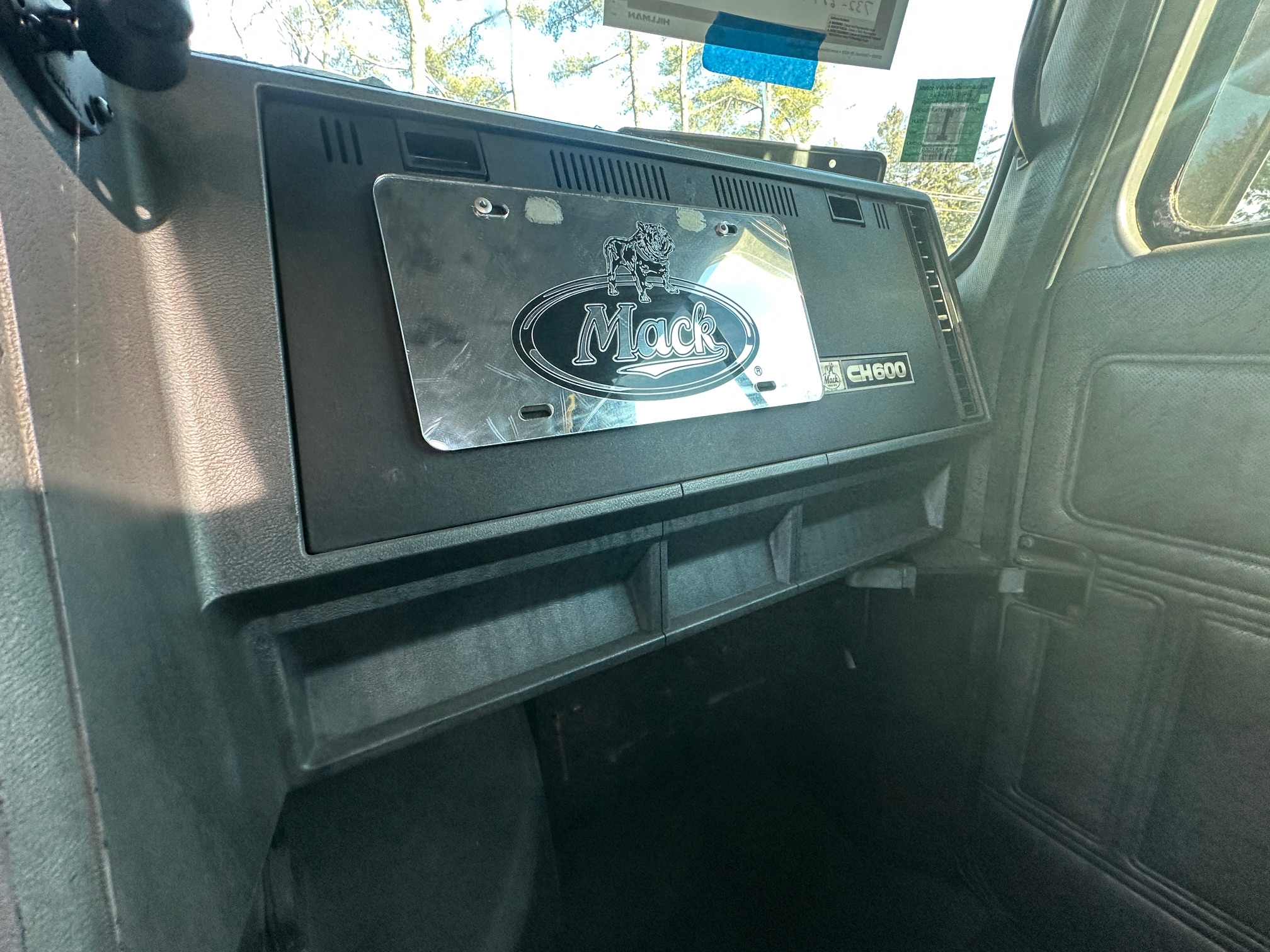 2000 MACK CH602 Day Cab - Image 27