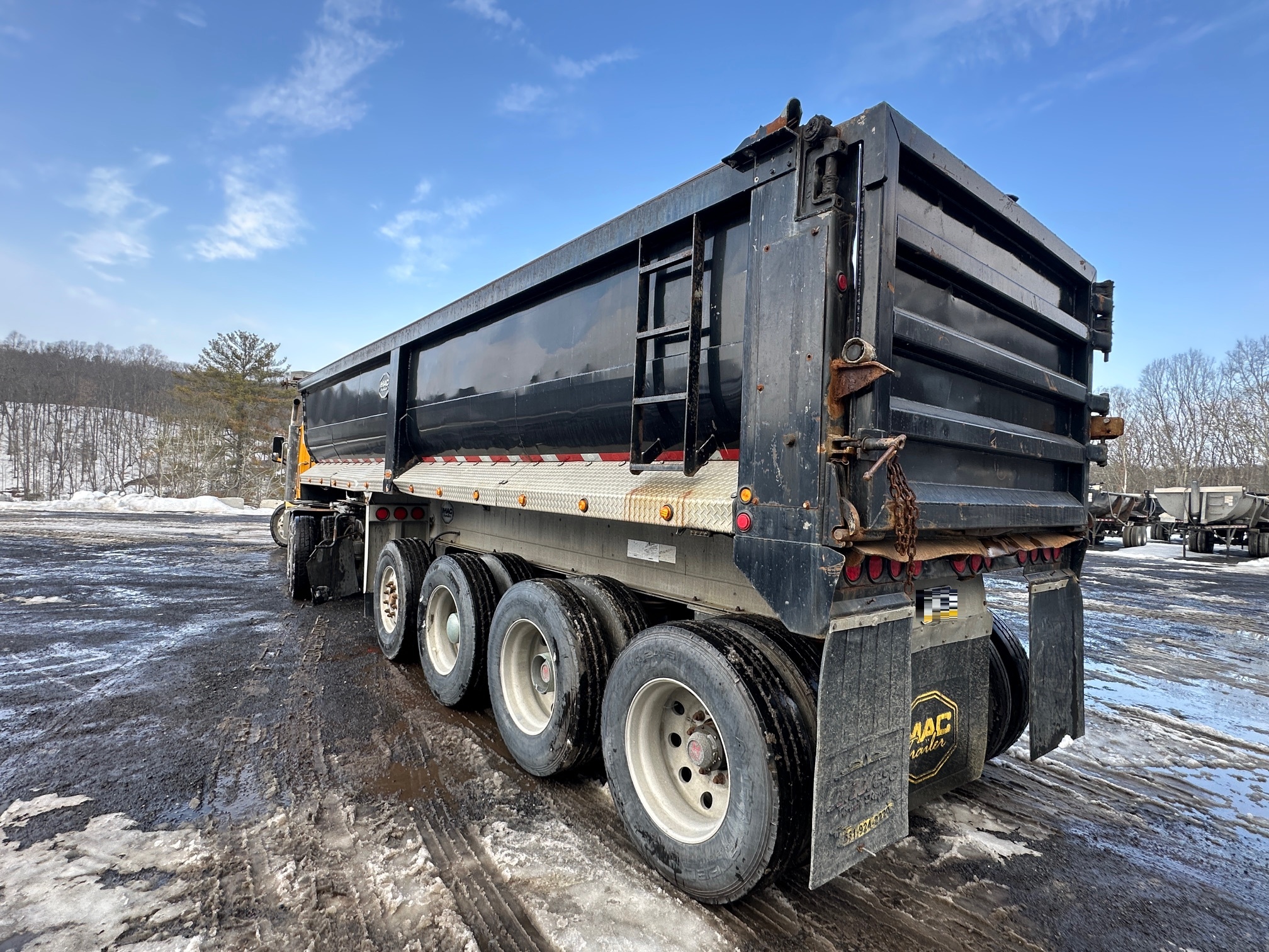 2019 MAC 30' End Dump - view 3 of 49