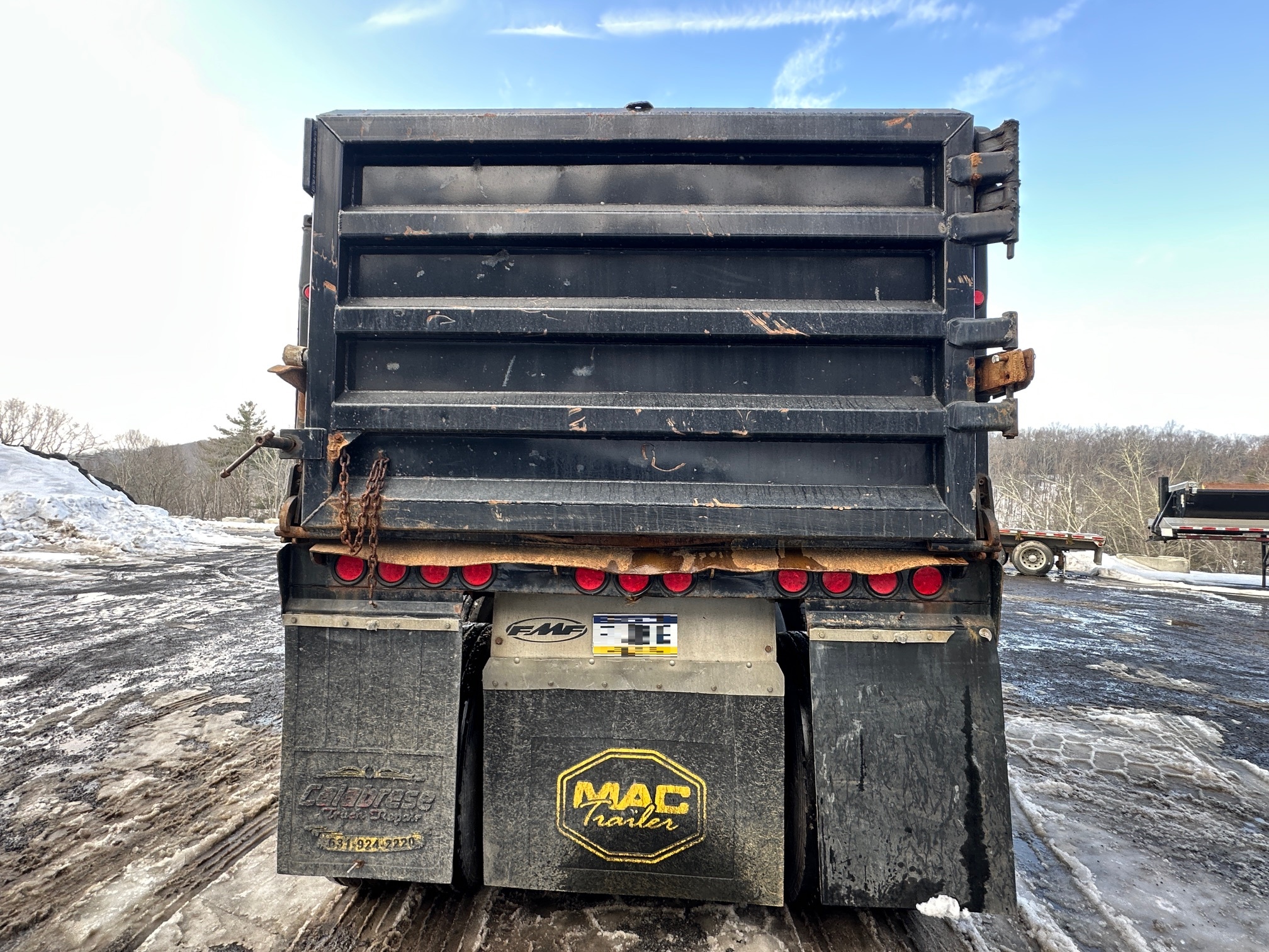 2019 MAC 30' End Dump - view 4 of 49