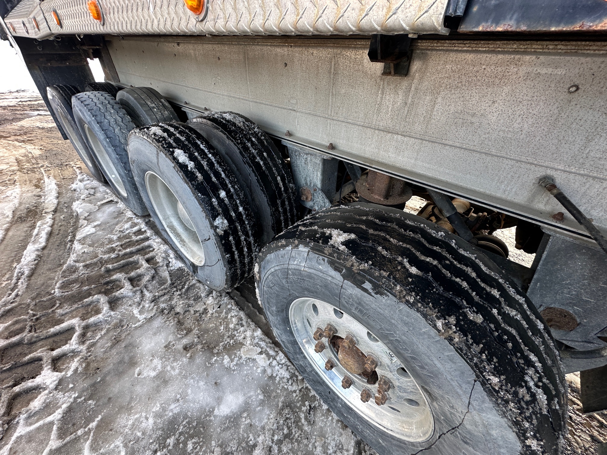 2019 MAC 30' End Dump - view 10 of 49