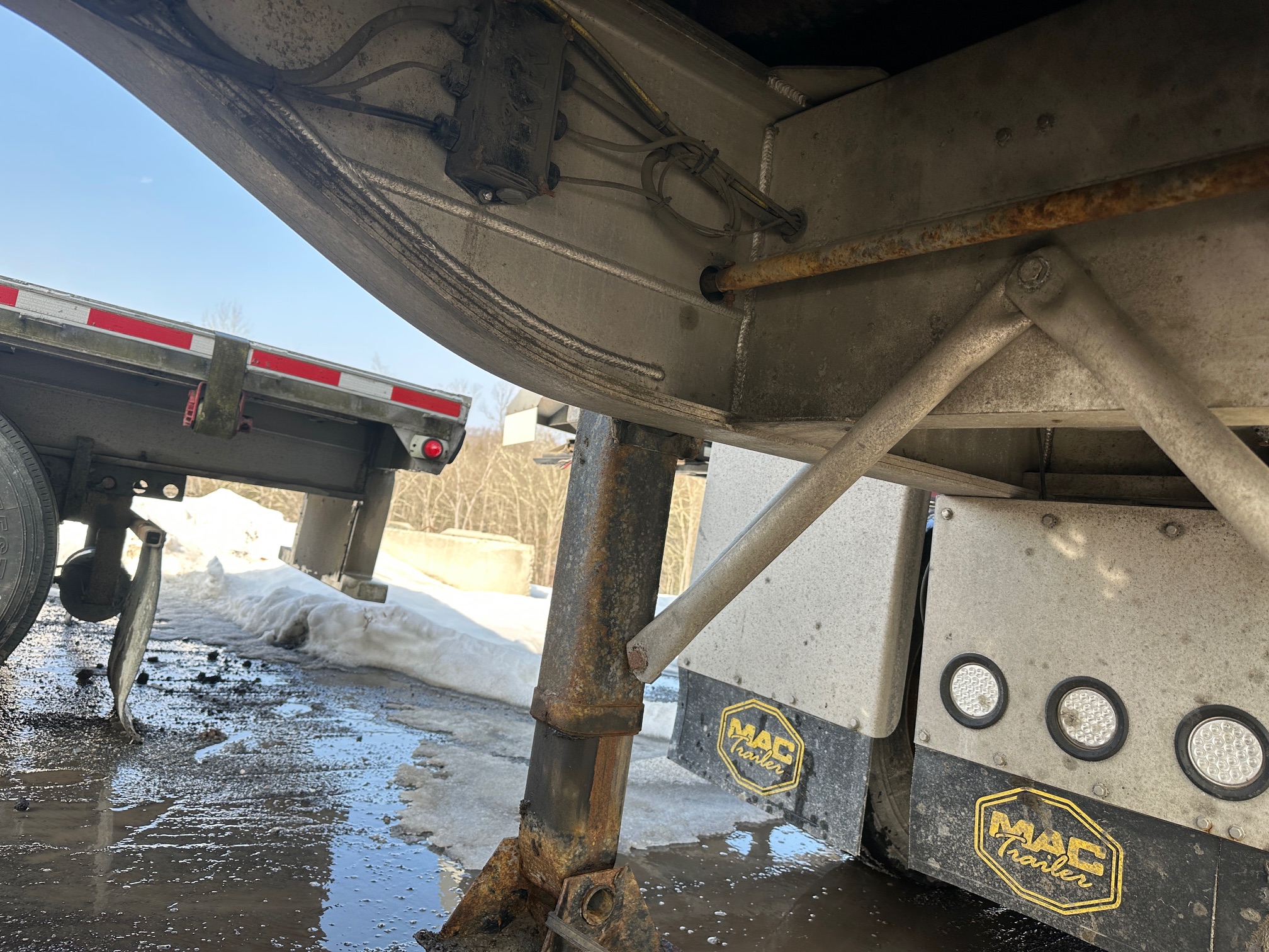 2019 MAC 30' End Dump - Image 15