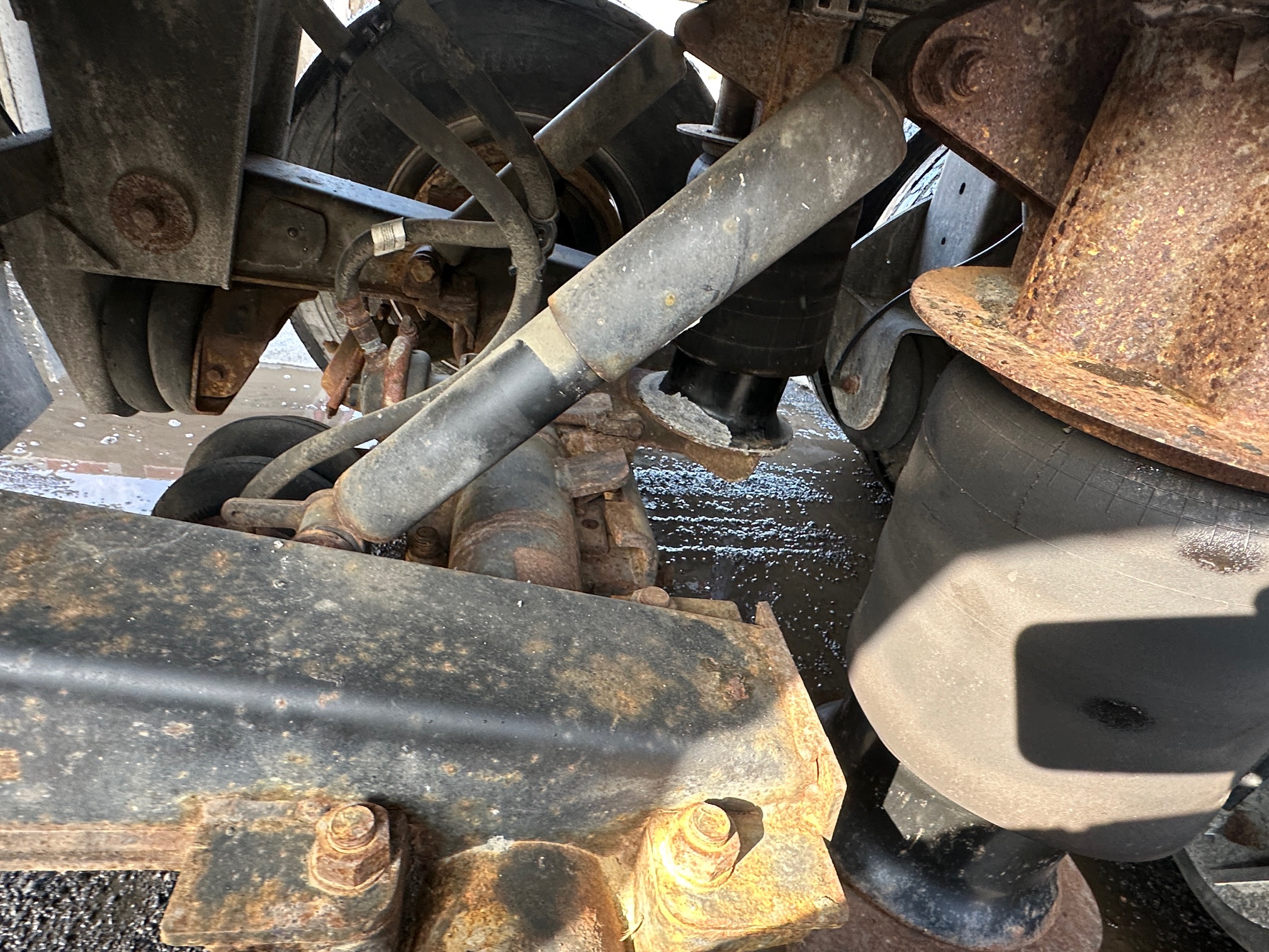 2019 MAC 30' End Dump - Image 17