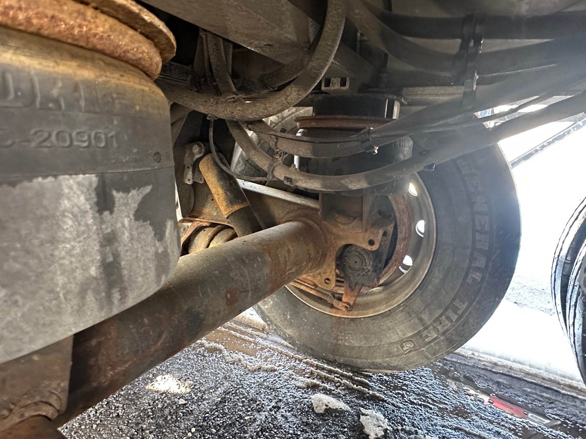 2019 MAC 30' End Dump - view 20 of 49