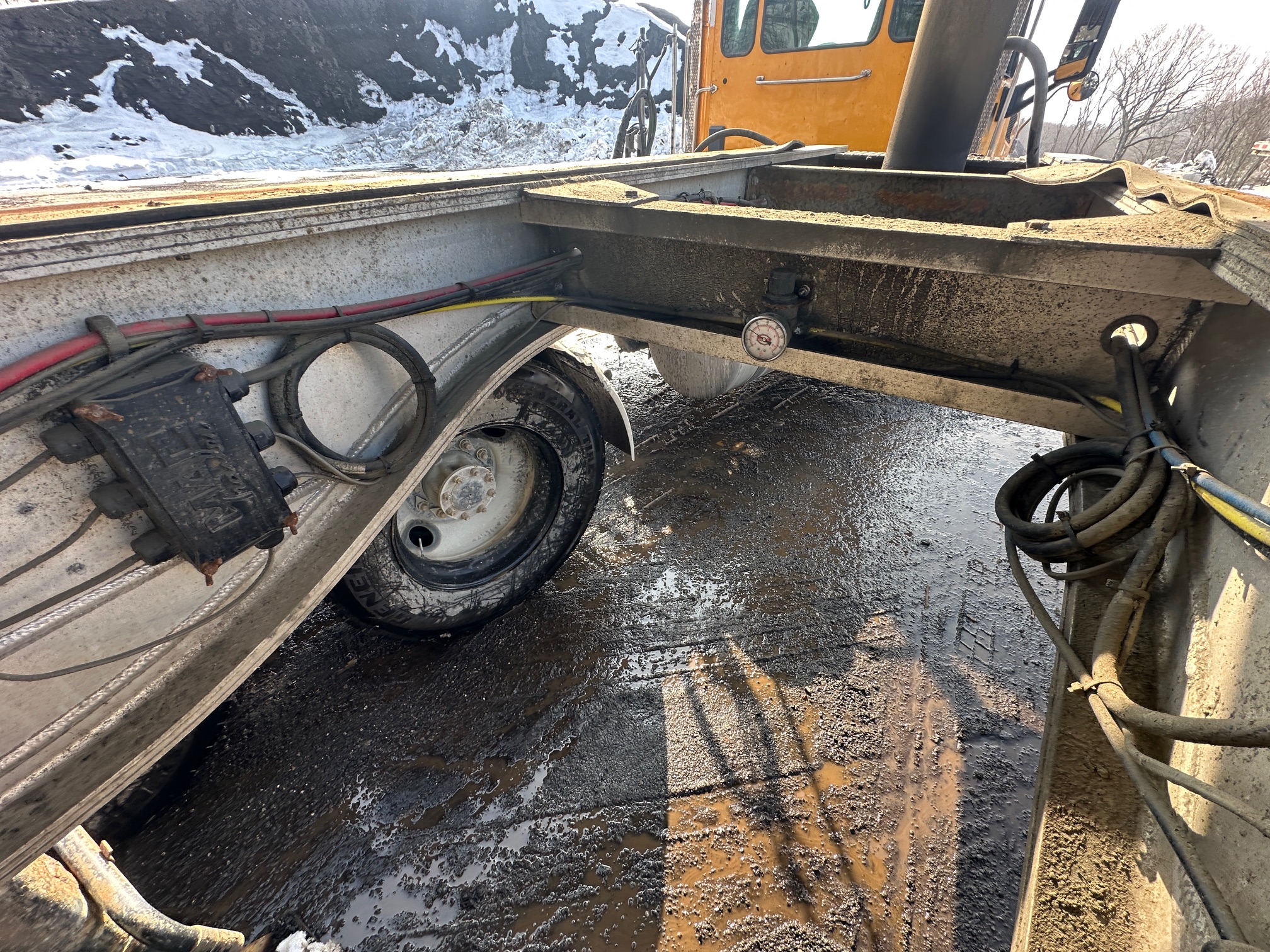 2019 MAC 30' End Dump - Image 42