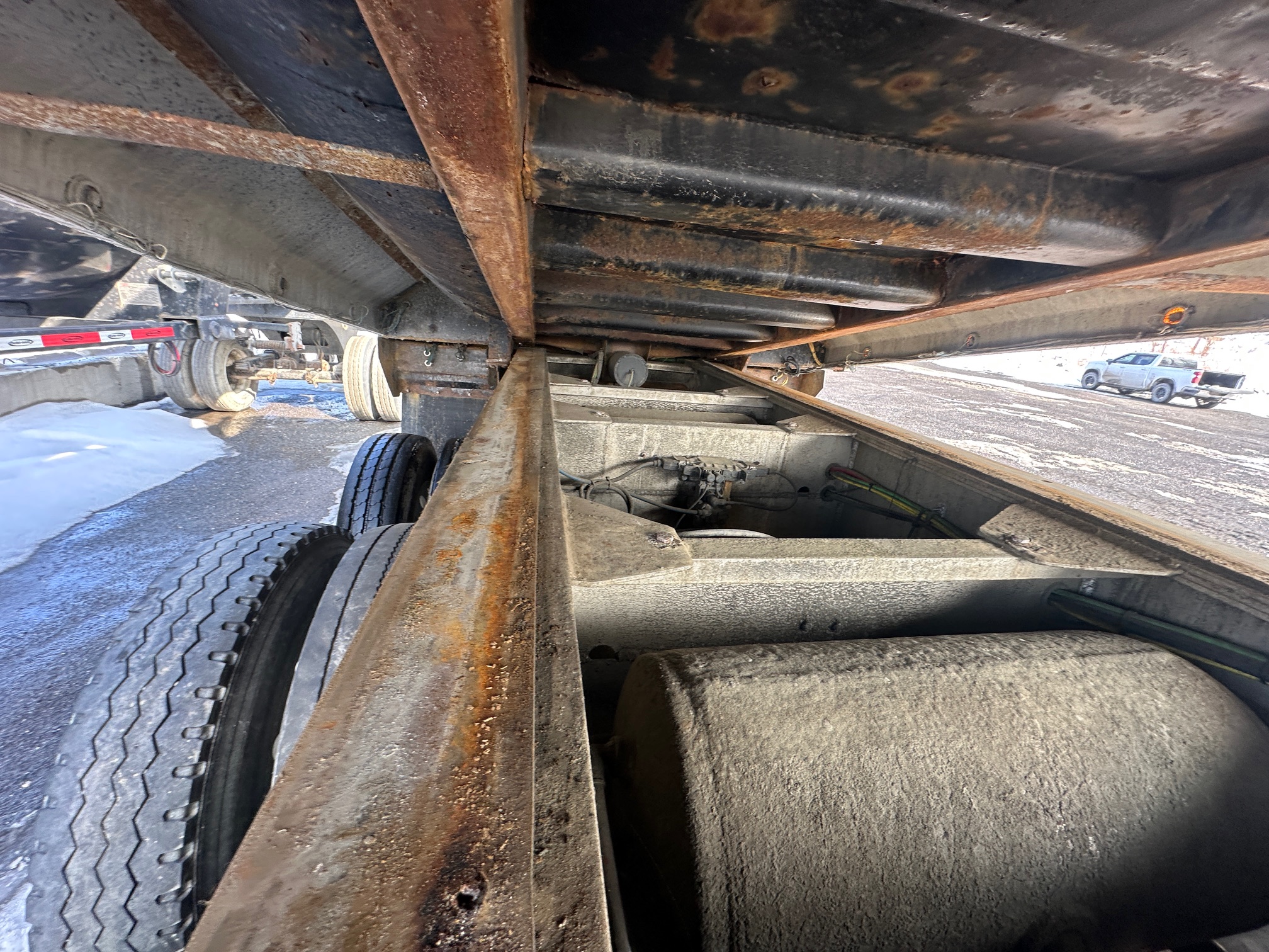 2019 MAC 30' End Dump - Image 44